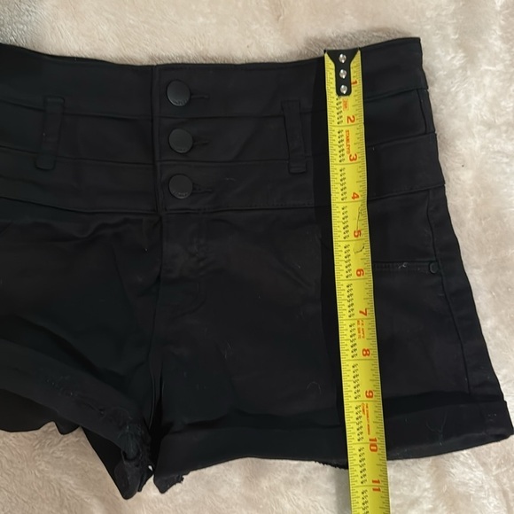 CHARLOTTE RUSSE REFUGE black jean shorts - Picture 7 of 7